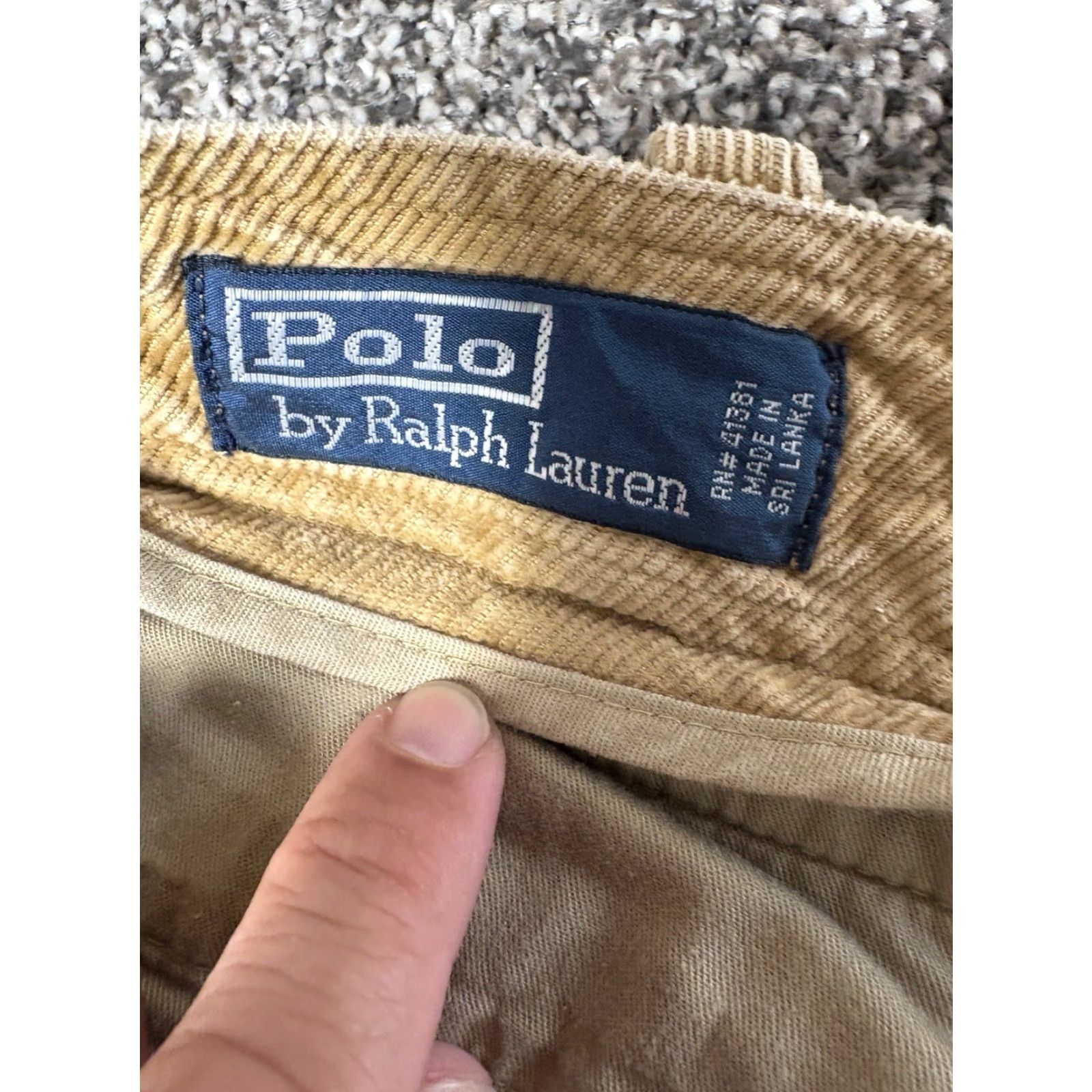 Polo Ralph Lauren VTG Polo Ralph Lauren Corduroy Cargo Pants Mens 40x32 Military 3D Snap Pocket Beige Cotton Pants Mens 40 Regular Inseam 32 Cargo Pocket 3D Style Size US L / EU 52-54 / 3 - 3 Thumbnail