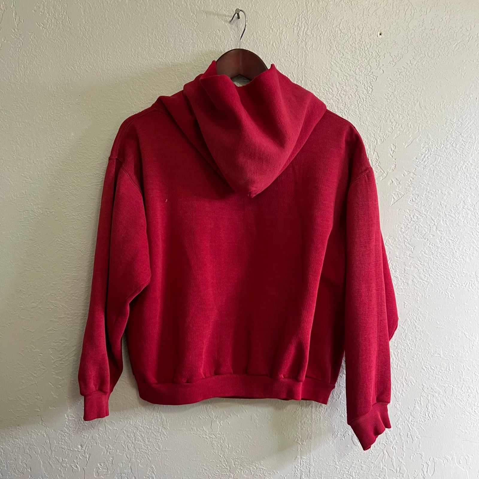 Russell Athletic Vintage 1970s Russell Athletic Hoodie Red USA Distressed L Size US L / EU 52-54 / 3 - 4 Thumbnail