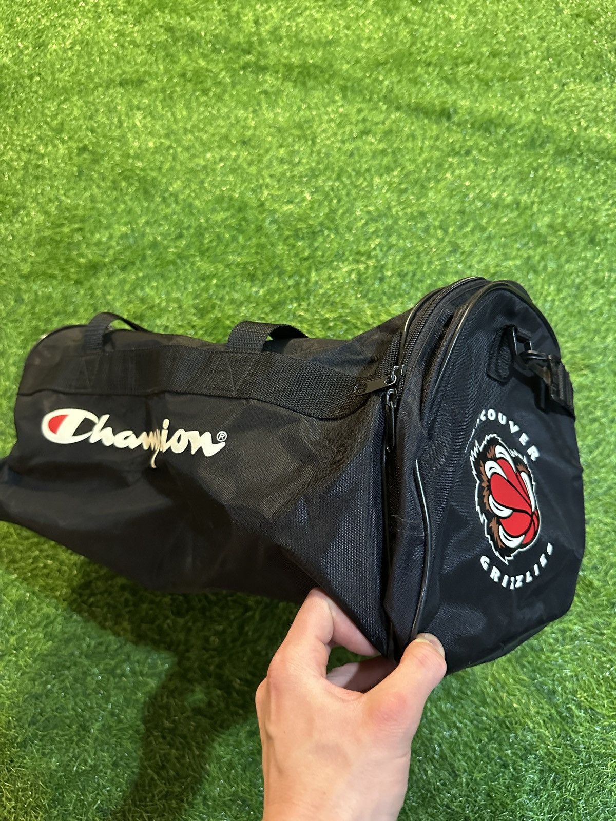NBA Vintage nba vancouver grizzlies champion duffle bag Size ONE SIZE - 1 Thumbnail