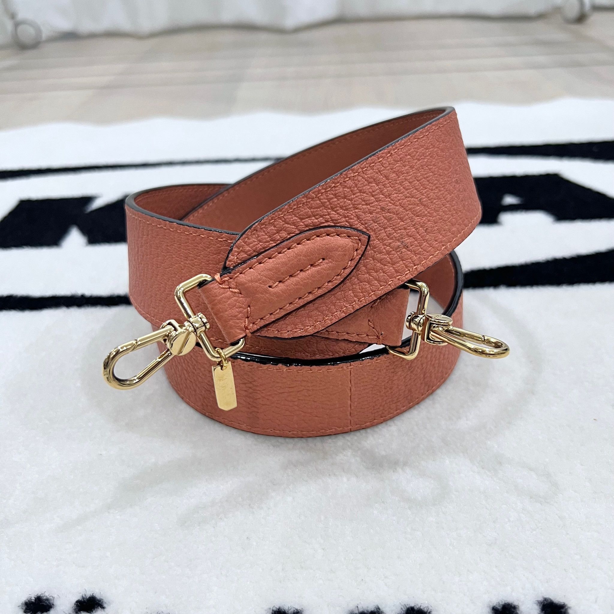 Bally Bally Leather Detachable Bag Universal Strap - Blush Pink Size ONE SIZE - 1 Thumbnail