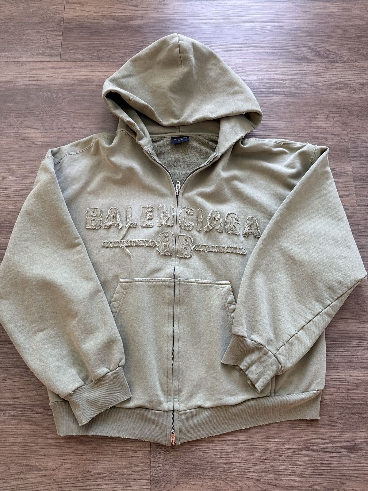 Balenciaga Balenciaga Embroidered Logo Zip Up Size US S / EU 44-46 / 1 - 1 Thumbnail