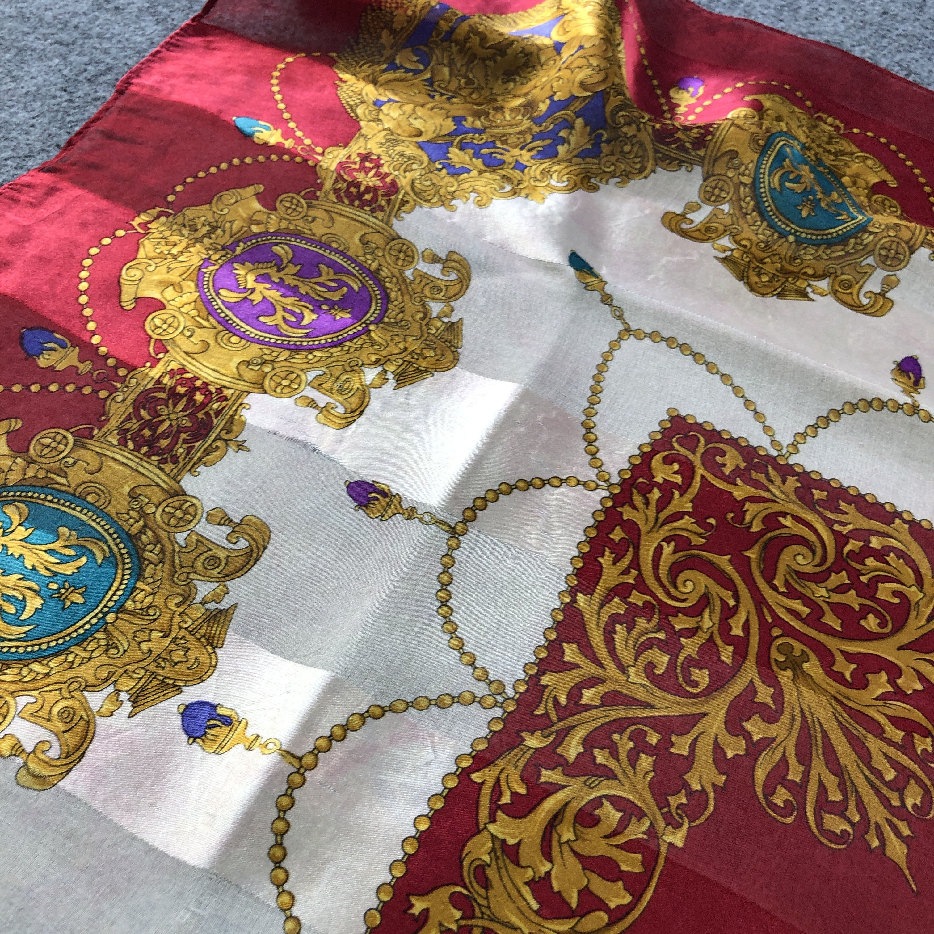 Japanese Brand Luxury Gold Chains Silk Scarf M1370 Size ONE SIZE - 11 Thumbnail