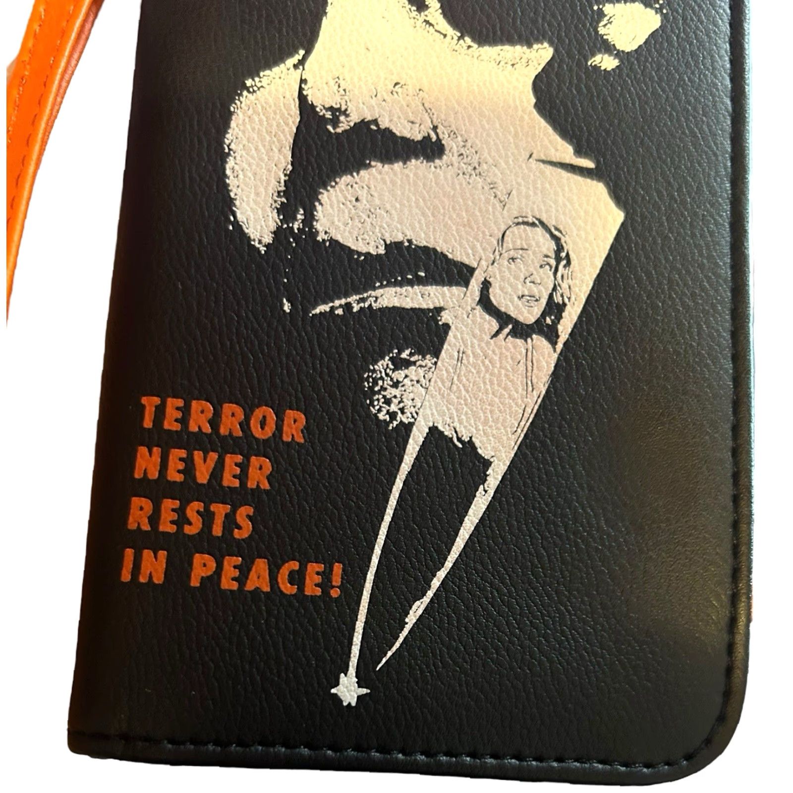 Hot Topic Hot Topic Halloween The Curse Of Michael Myers Tech Wallet Phone Wristlet New Wallet Women One Size Black Faux Leather Size ONE SIZE - 5 Thumbnail