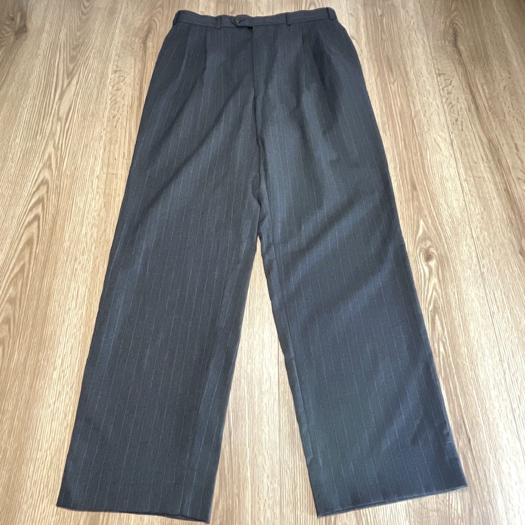 Ralph Lauren VINTAGE Lauren Ralph Lauren Suit Mens 42L Gray Wool Pinstripe 2-Piece Business Wear 36x32 Size 36R - 2 Thumbnail