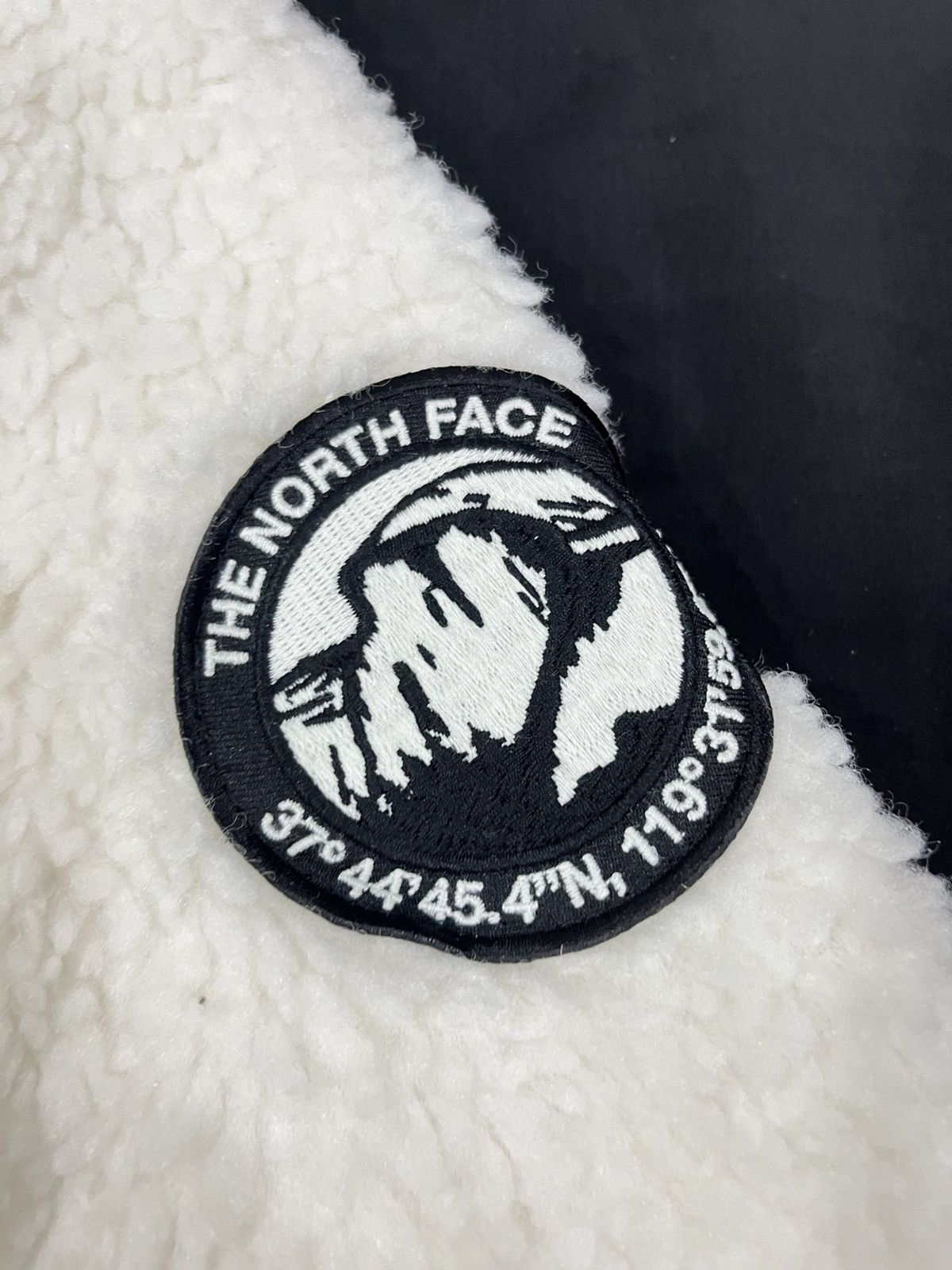 The North Face × Vintage The North Face Fleece White Enbroidery Logo Size S Size US S / EU 44-46 / 1 - 5 Thumbnail