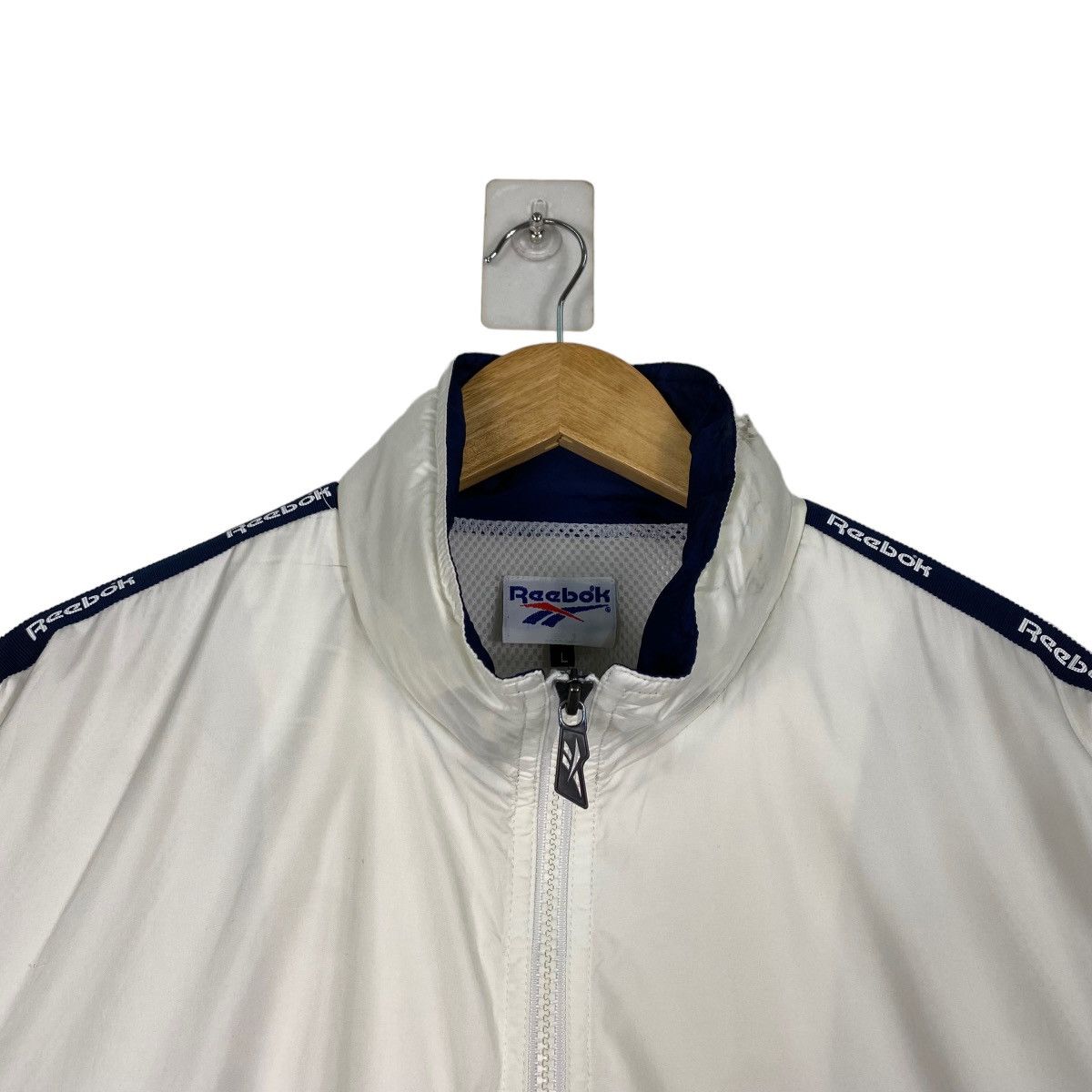 Reebok VINTAGE 90s REEBOK SMALL LOGO ZIPPER JACKET SIZE L Size US M / EU 48-50 / 2 - 7 Thumbnail