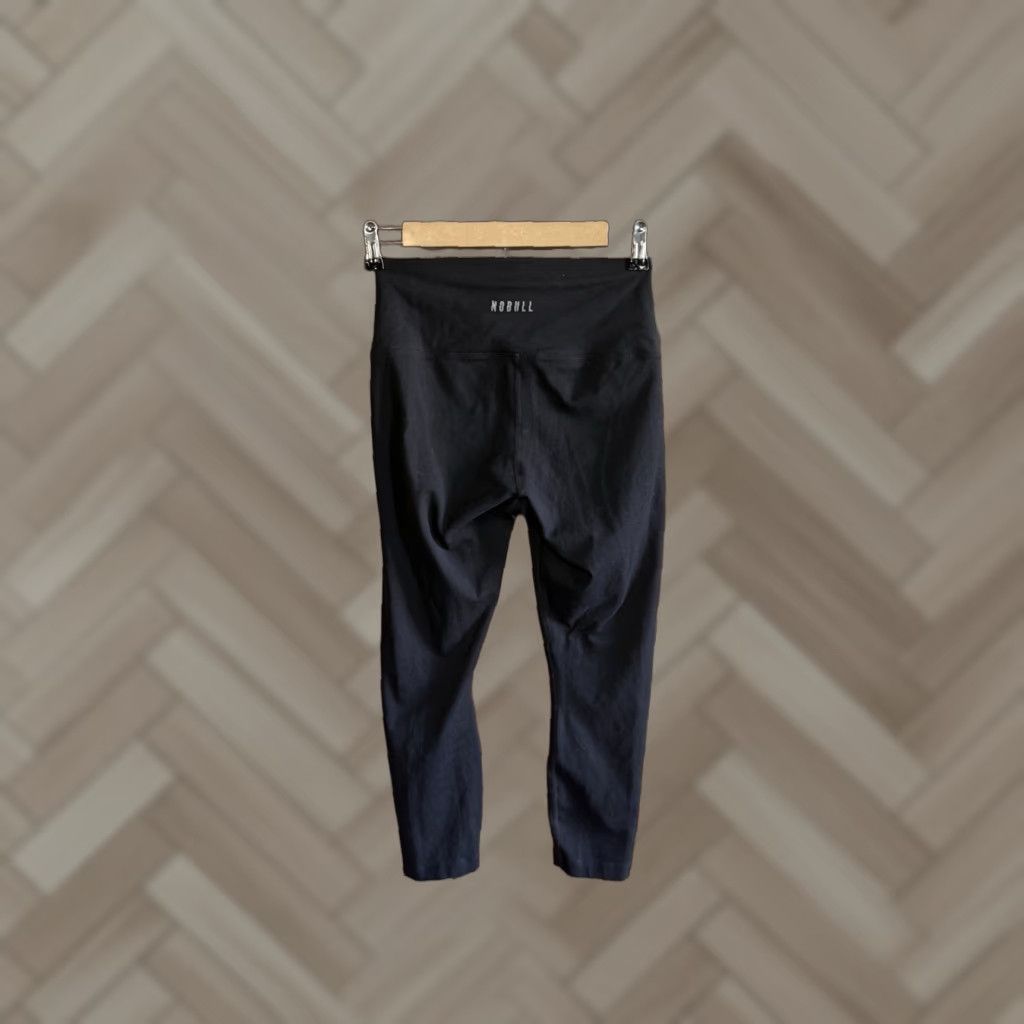 Vintage Nobull Womens Black Athletic Cropped Leggings Size Small Size 28" / US 6 / IT 42 - 1 Thumbnail