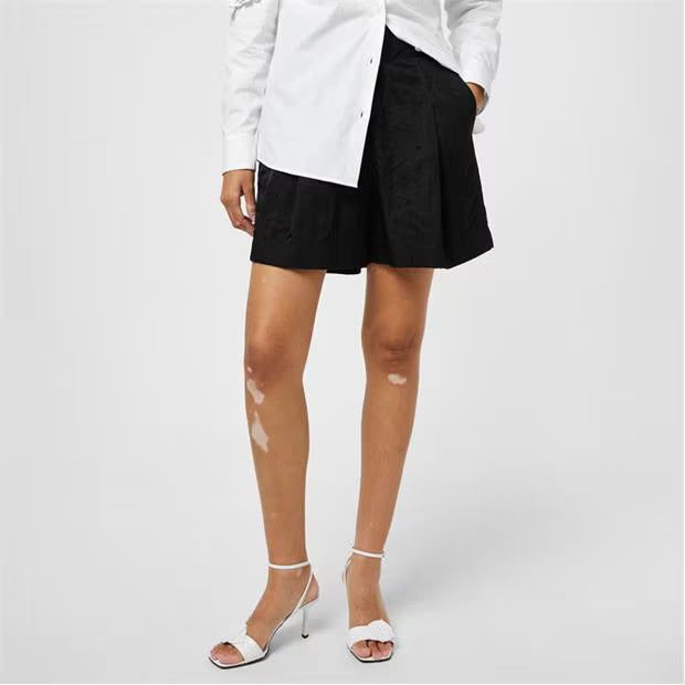 Dries Van Noten o1g2r1mq1024 Short in Black Size 30" / US 8 / IT 44 - 3 Thumbnail