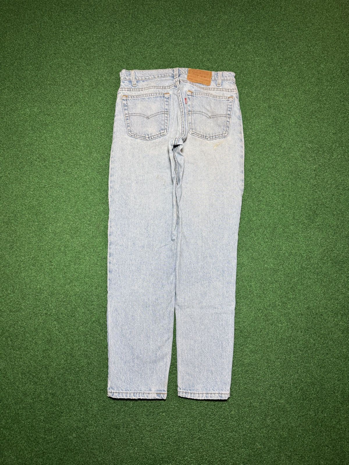 Levi's Vintage Clothing 90s Levi’s 550 Relaxed Distressed Light Wash 31x30 Jeans Size US 31 - 2 Thumbnail