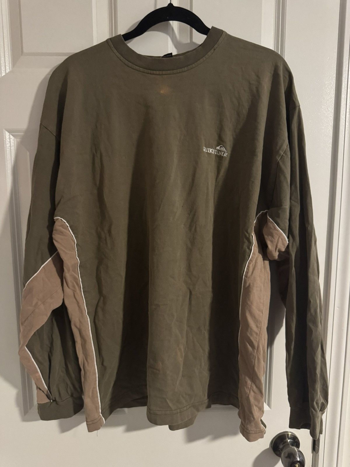 Vintage Vintage Quiksilver two tone long sleeve Size US XL / EU 56 / 4 - 1 Thumbnail