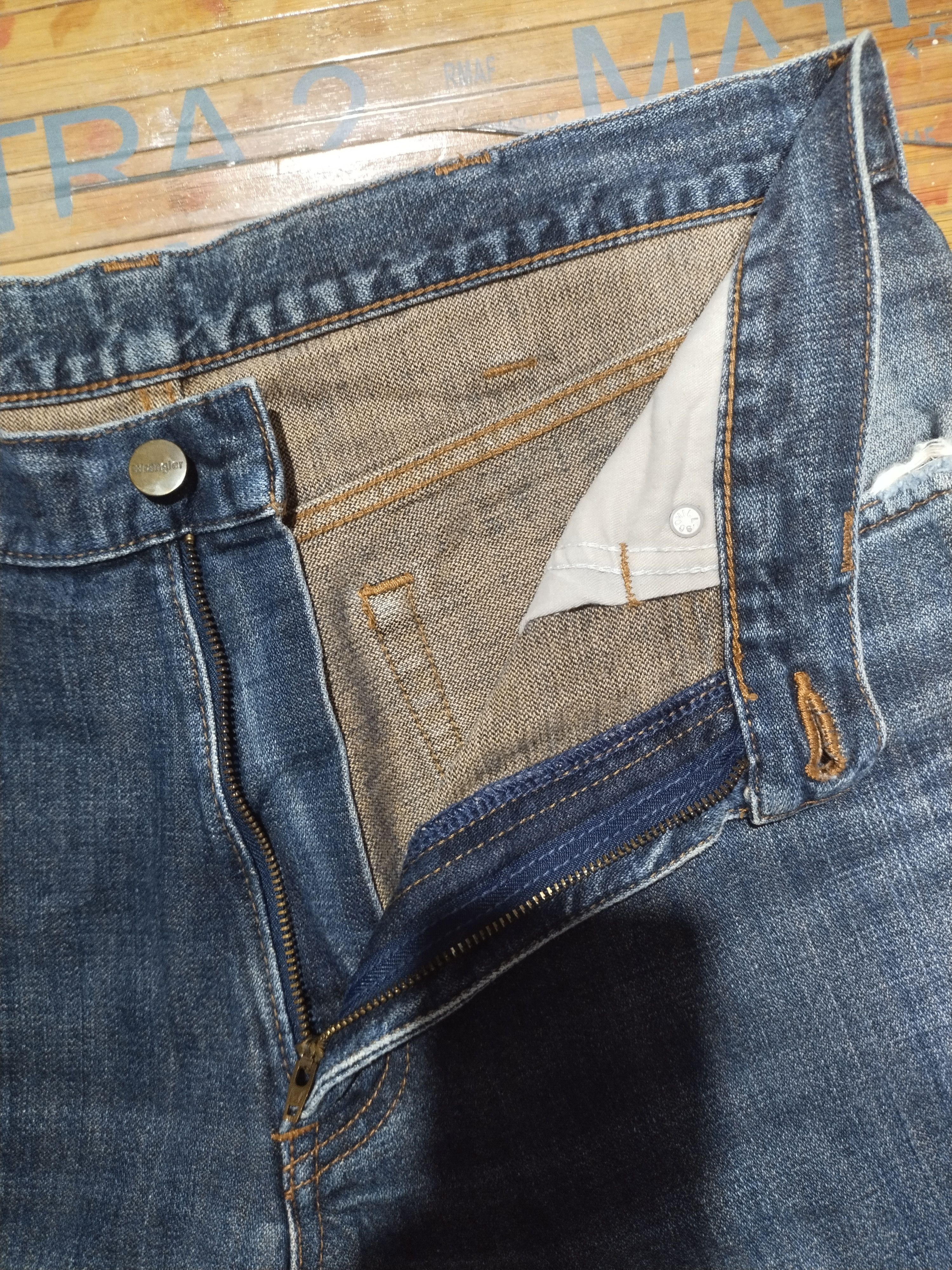 Vintage × Wrangler Wrangler Vintage/ Distressed Denim Sz 34" Size US 34 / EU 50 - 13 Thumbnail