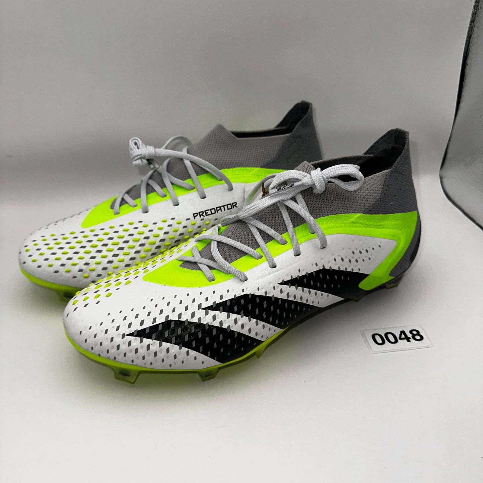 Adidas Adidas Predator Accuracy .1 Men sz 7 Soccer Cleats White Grn Size US 7 / EU 40 - 1 Thumbnail
