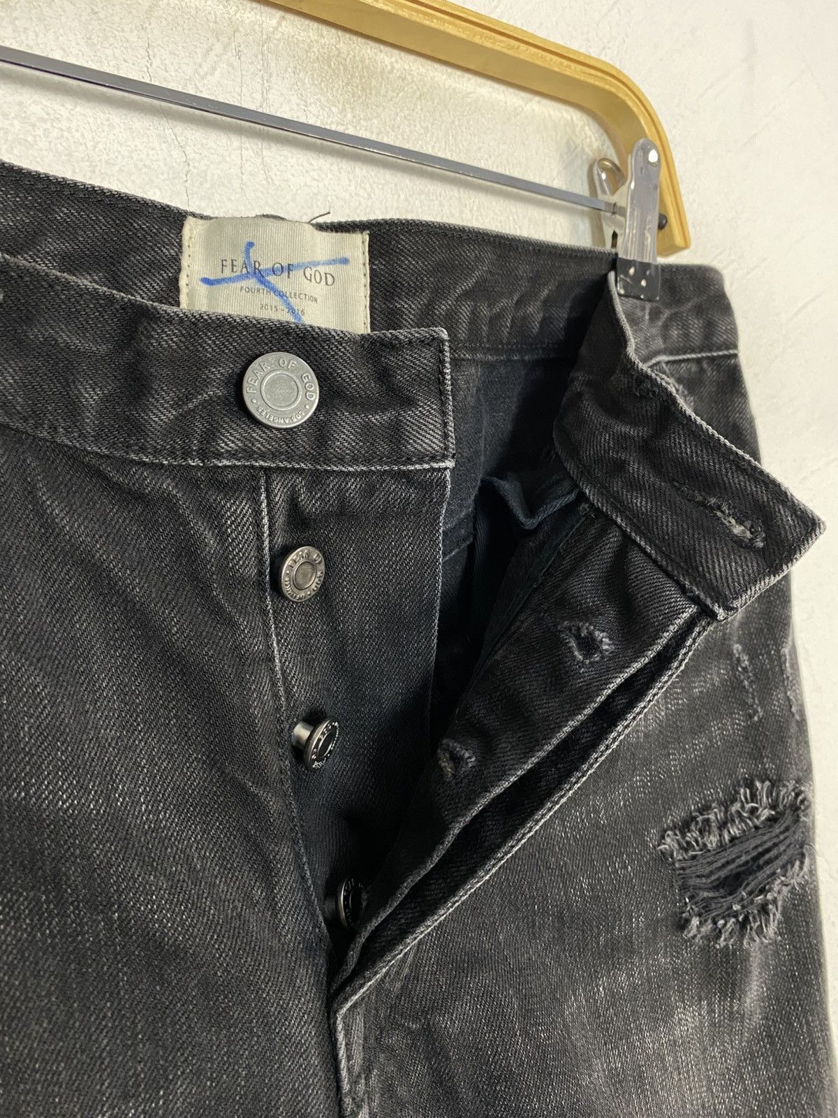 Fear of God Hype Fear Of God Fourth Collection Distressed Denim Selvedge Size US 32 / EU 48 - 8 Thumbnail