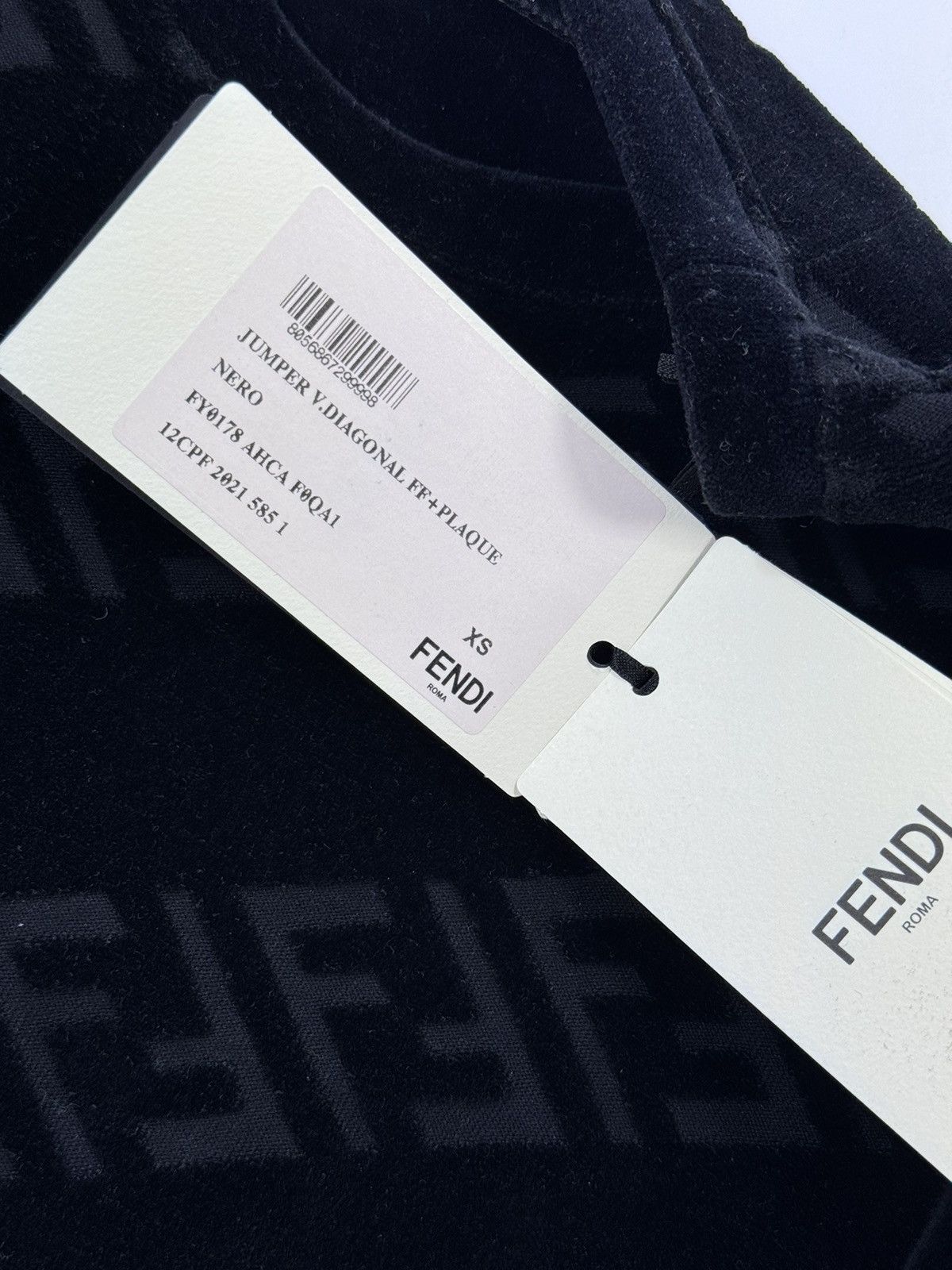 Fendi LOGO PRINT OVERSIZED VELVET JUMPER Size US M / EU 48-50 / 2 - 13 Thumbnail
