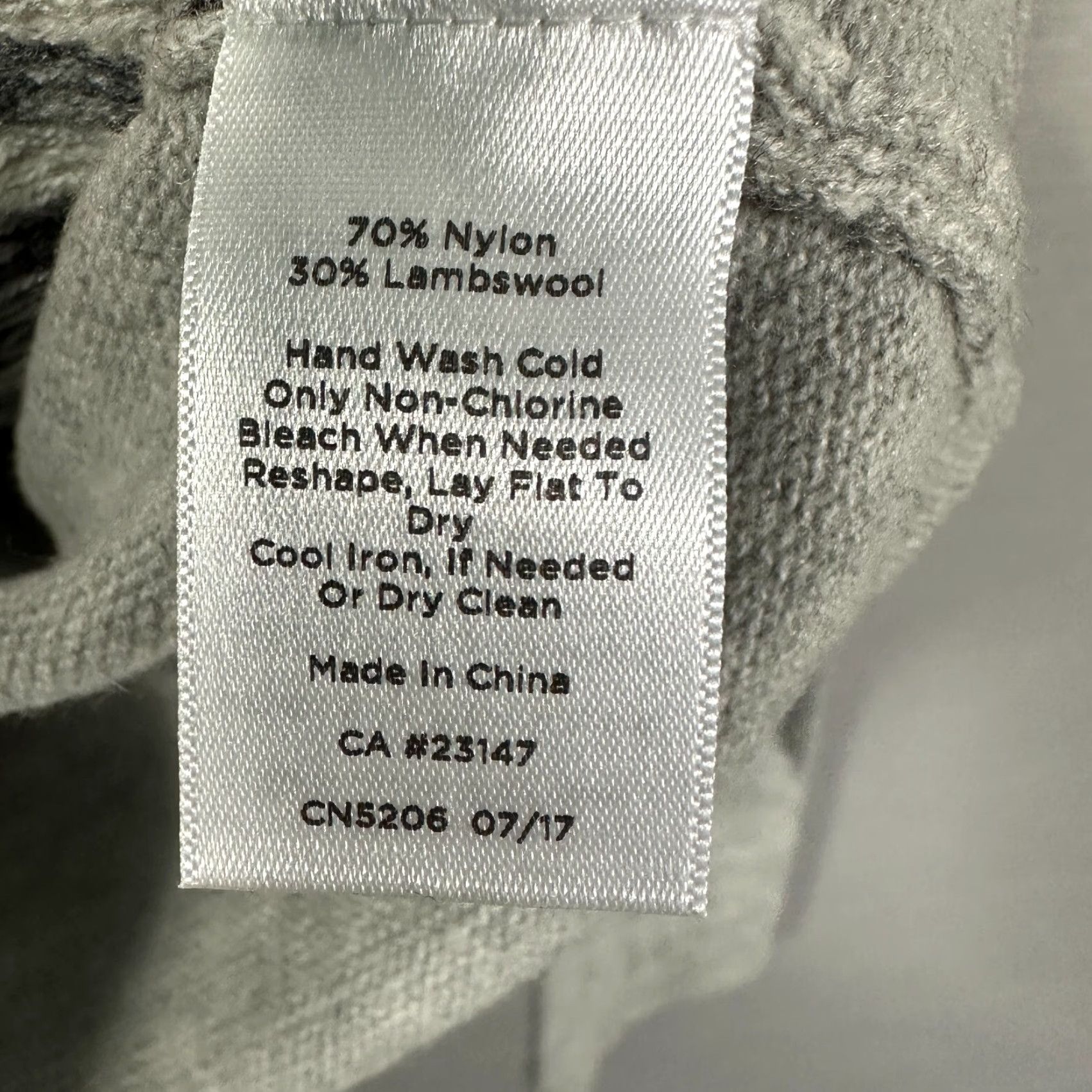 Talbots Talbots Sweater Womens Small Gray Knit Nylon Lambswool Stripe Ruffle Pullover S Gr ay Stripe Knit Pullover Womens Size S / US 4 / IT 40 - 6 Thumbnail