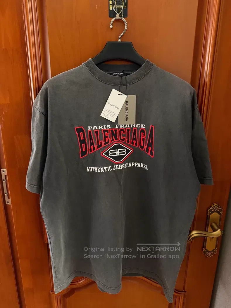 Balenciaga Balenciaga Batman logo short-sleeve T-shirt Size US M / EU 48-50 / 2 - 1 Thumbnail