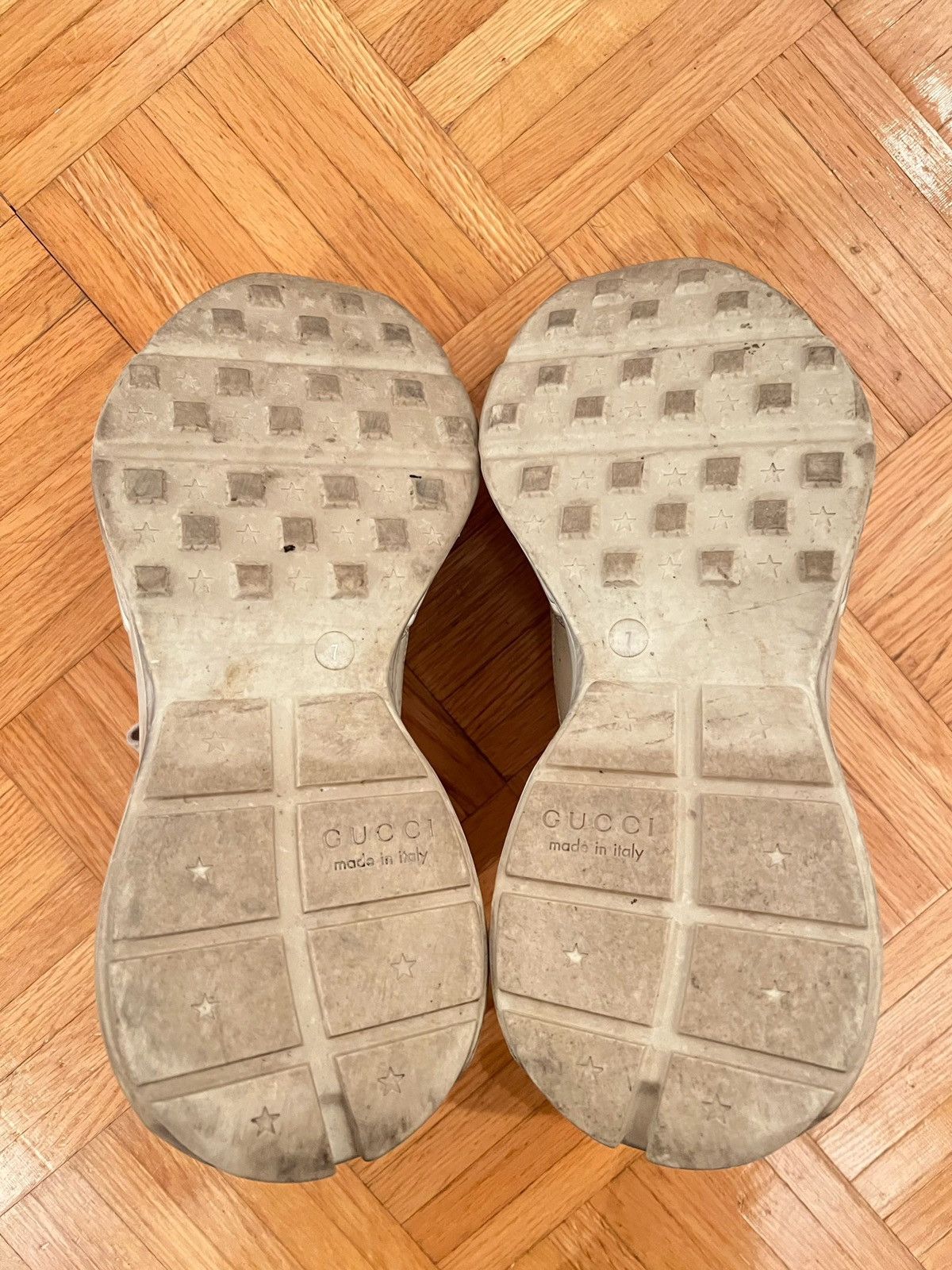 Gucci Gucci 7 Rhyton Distressed Ivoire Dirty Oversized Sneakers Size US 7 / EU 40 - 9 Thumbnail