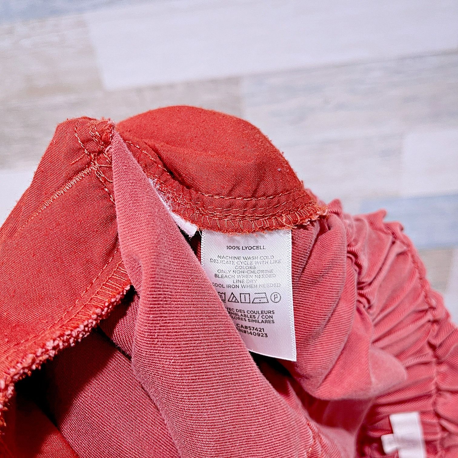 Loft LOFT Pull On Soft Twill Shorts Red Womens SP Small Petite Size 27" / US 4 / IT 40 - 6 Thumbnail