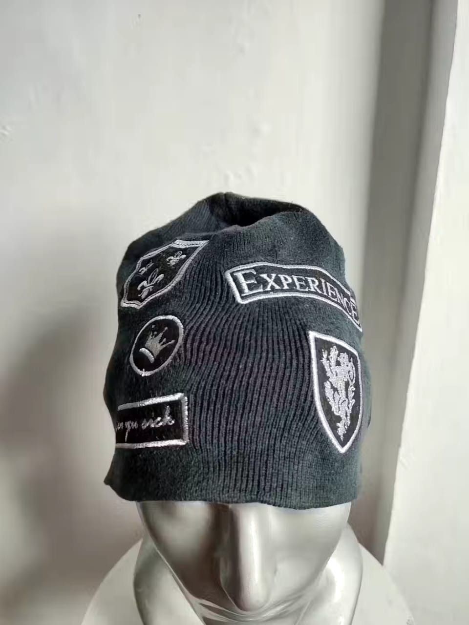 semanticdesign Semantic Design Japan Patches Punk Oversize Beanie Hats Size ONE SIZE - 2 Thumbnail
