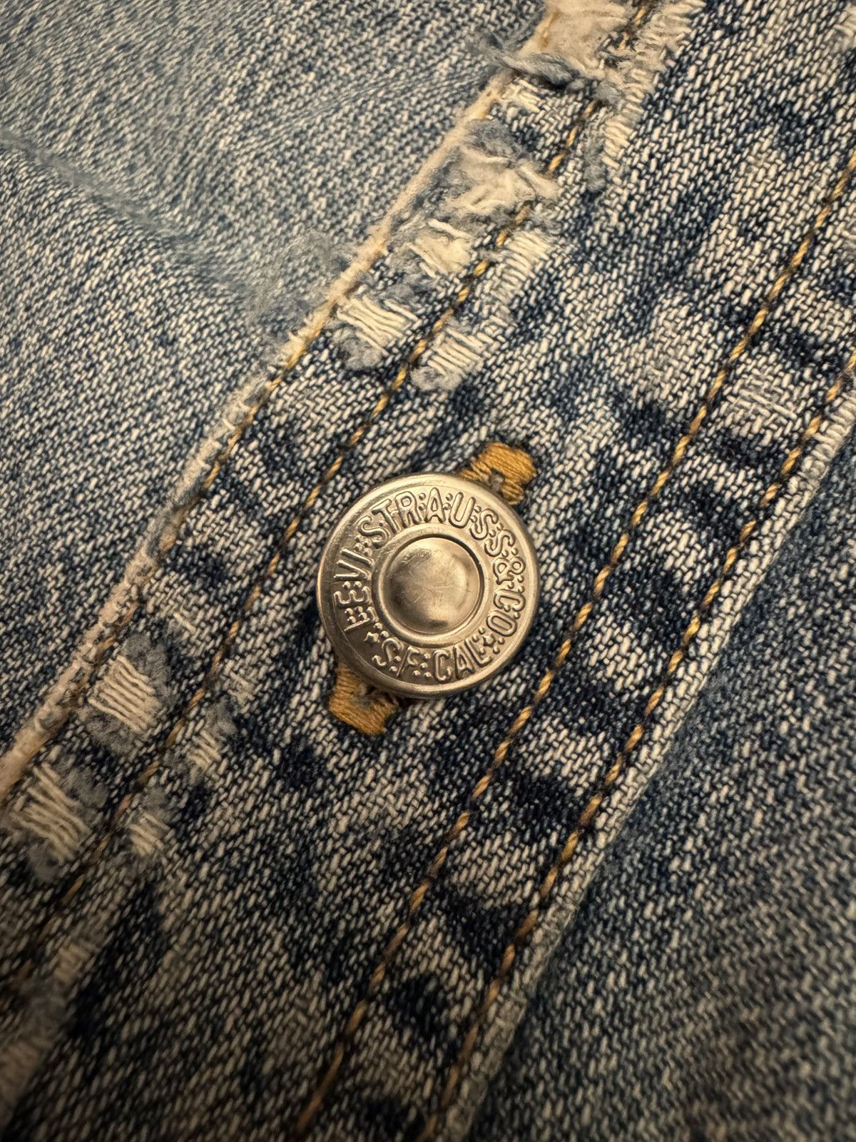Levi's × Vintage Vintage Levi’s Denim Shirt Size US L / EU 52-54 / 3 - 9 Thumbnail