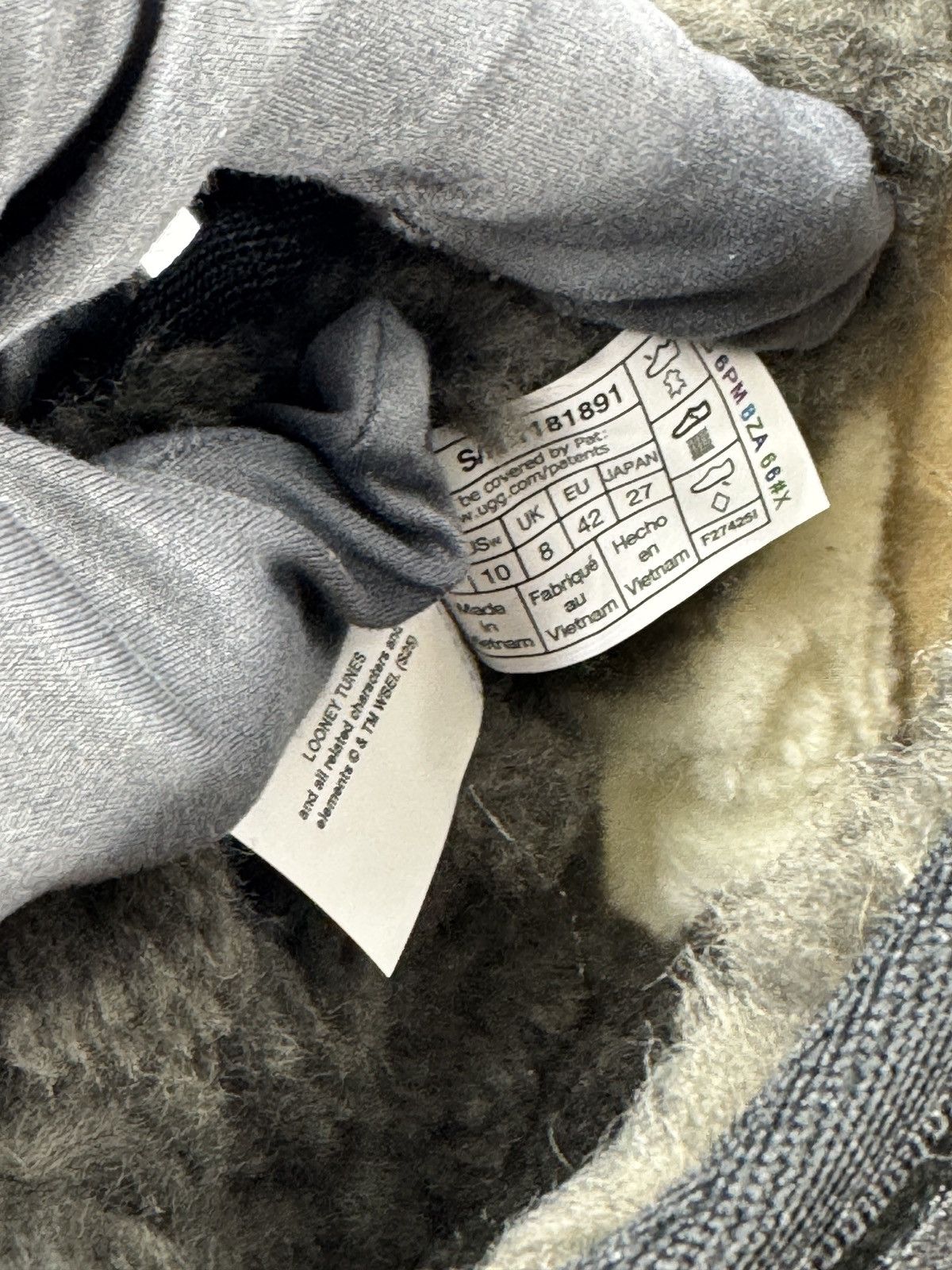 Palace × Ugg LOONEY TUNES UGGS Size US 10 / EU 43 - 8 Thumbnail