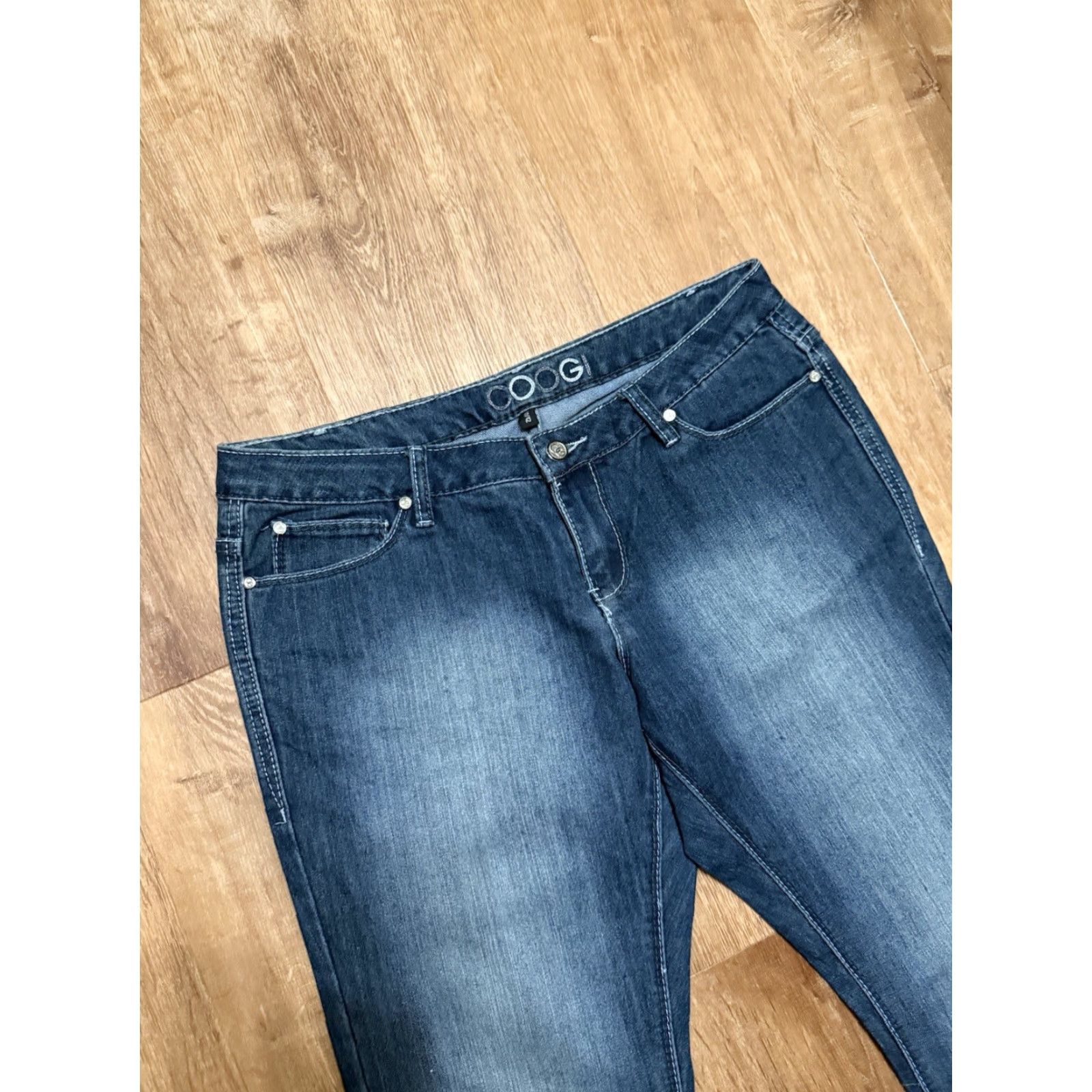 Coogi COOGI AUSTRALIA Women's Jeans Medium Wash Zip Fly 34x32 11/12 Regular Straight Leg Womens Jeans Size 32" / US 10 / IT 46 - 6 Thumbnail