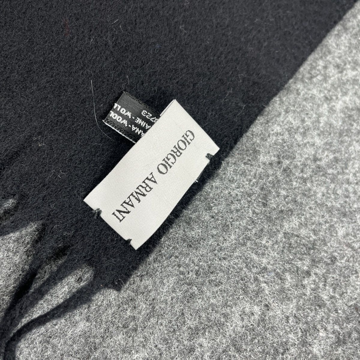 Giorgio Armani Giorgio Armani Scarf / Muffler / Neckwear T1344 Size ONE SIZE - 6 Thumbnail