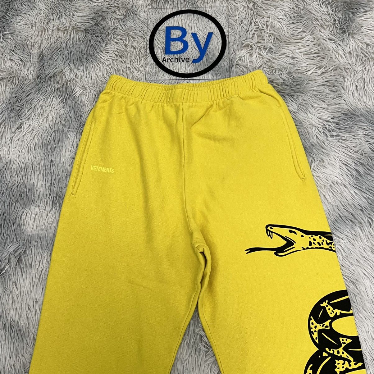Vetements Vetements SS19 Gadsden Flag Print Sweatpants Size US 30 / EU 46 - 3 Thumbnail