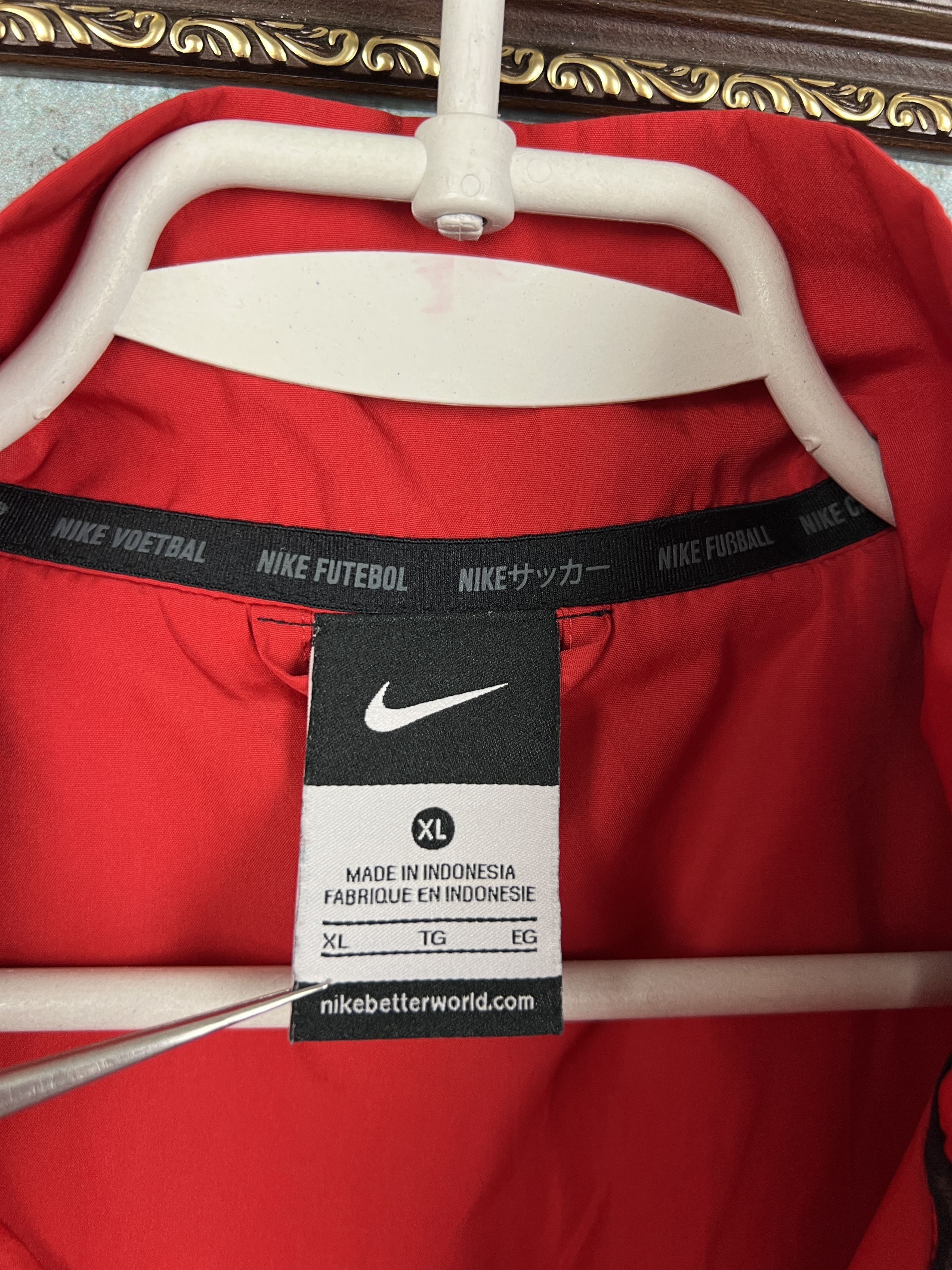 Nike Bradford City Football Red Jacket Soccer Train Track Top Size US XL / EU 56 / 4 - 7 Thumbnail