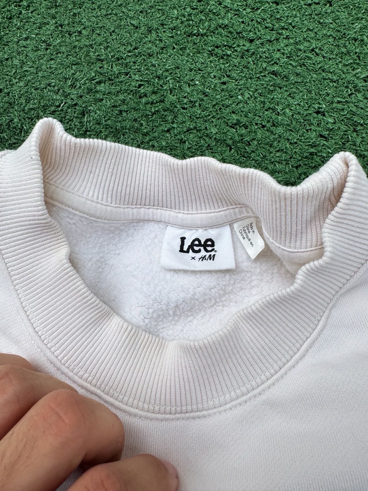 Lee Lee x H&M Sweatshirt Men’s M Crewneck Graphic Print Size US M / EU 48-50 / 2 - 4 Thumbnail