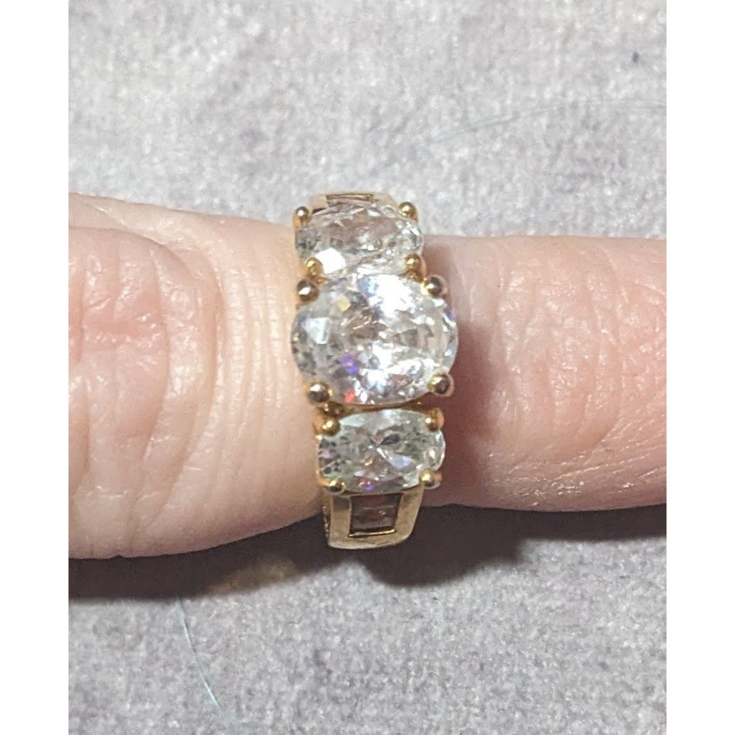 Other Glamorous Bright Gold Tone Large Three Stone Cubic Zirconia Size ONE SIZE - 7 Thumbnail