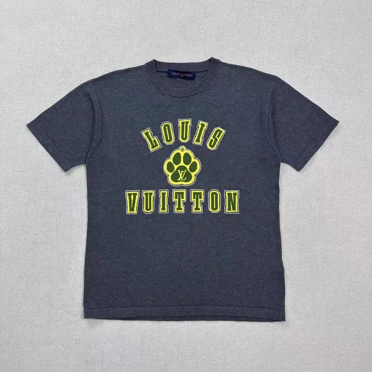 Louis Vuitton Louis Vuitton SS25 Beaded Logo Short Sleeve T-Shirt S Size US S / EU 44-46 / 1 - 1 Thumbnail