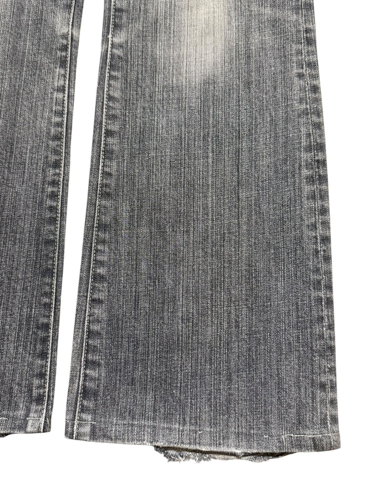 Uniqlo Vintage Japanese Uniqlo Faded Wash Whiskers Wide Leg Flare Size US 28 / EU 44 - 8 Thumbnail