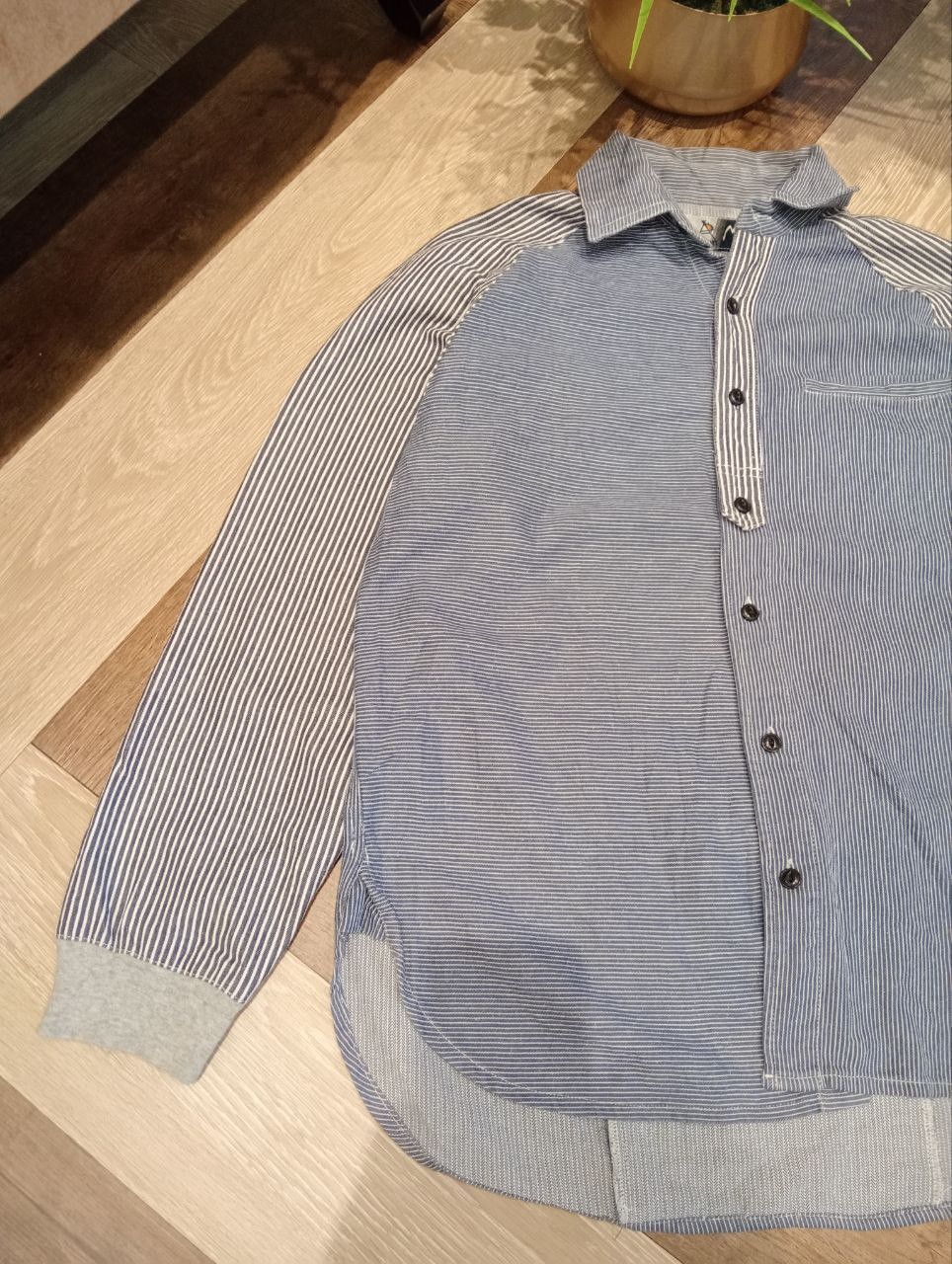 go slow caravan GO SLOW CARAVAN MOUNTAIN MANIA HICKORY DENIM SHIRT - SIZE L Size US L / EU 52-54 / 3 - 4 Thumbnail