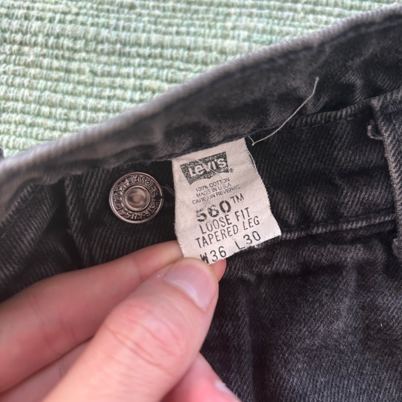 Levi's × Vintage Vintage 90s Black Levi's 560 Loose Fit Taper Jeans 36x30 Size 36" / US 14 / IT 50 - 3 Thumbnail