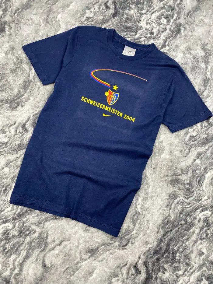 Nike Vintage Nike FC Basel 2004 T-Shirt Big Logo Size US M / EU 48-50 / 2 - 1 Thumbnail