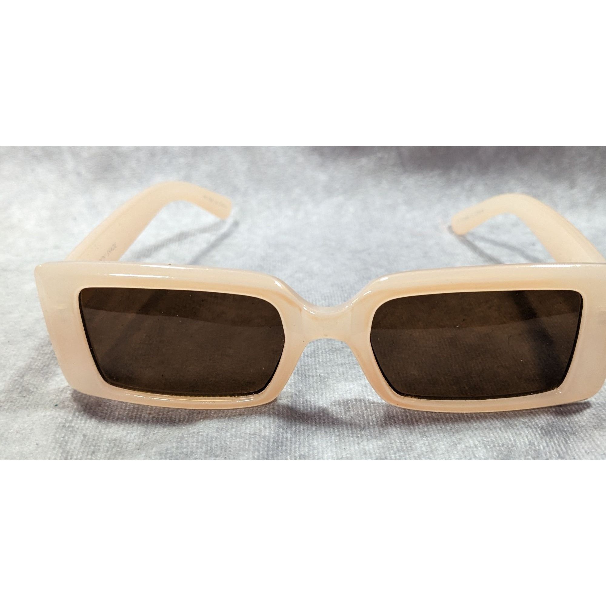 Other Throwin' Shade Beige Retro Rectangular Sunglasses Size ONE SIZE - 1 Thumbnail