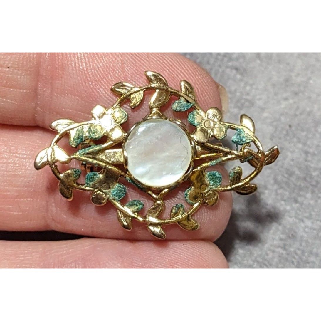 Other Vintage Mother Of Pearl Gold Floral Brooch Size ONE SIZE - 5 Thumbnail