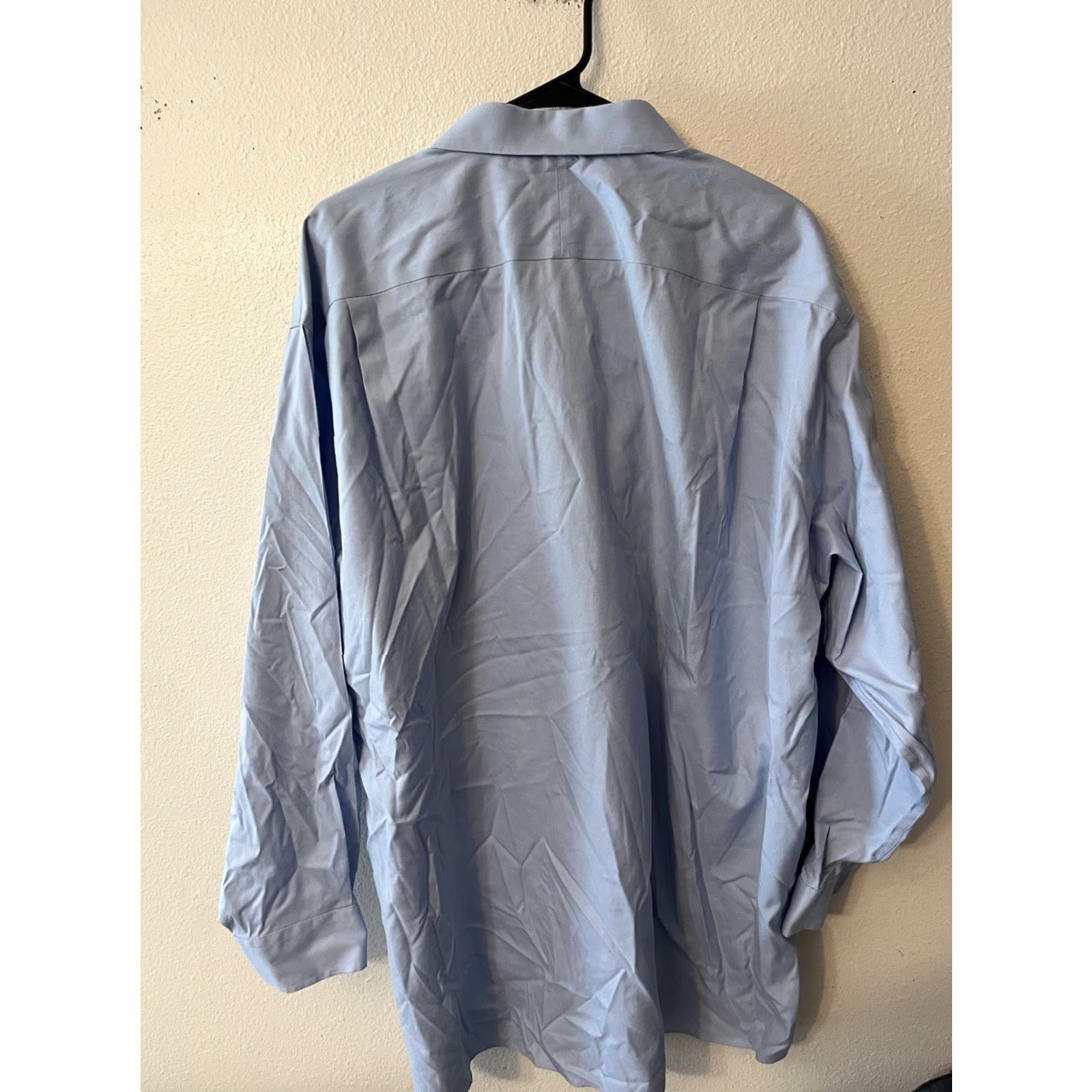 Jos. A. Bank Jos. A. Bank Traveler Mens Solid Long Sleeve Button Down Shirt 18 34 Regular Tailored Fit Blue Cotton Button-Up Shirt Mens Size US XXL / EU 58 / 5 - 3 Thumbnail