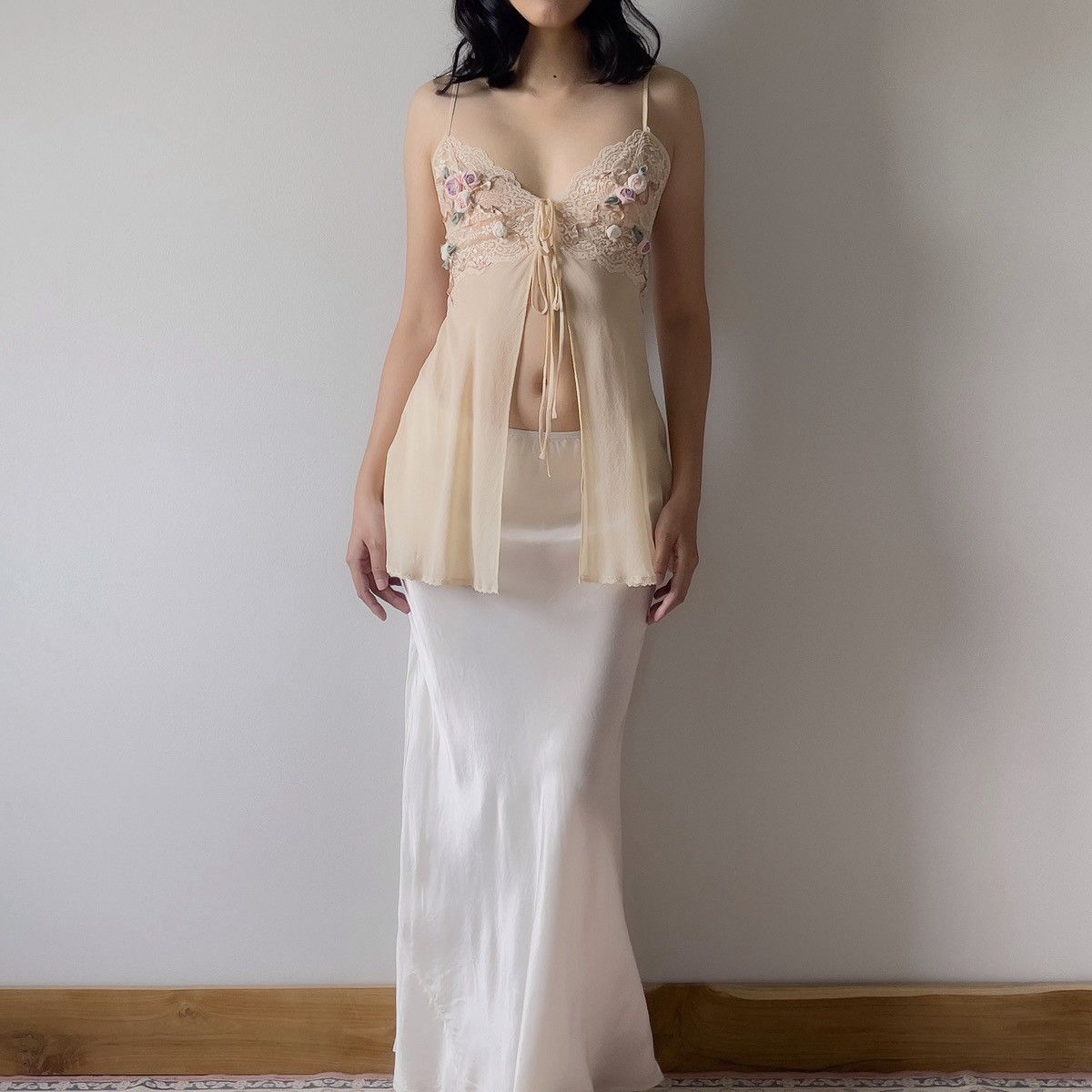 Victoria's Secret Victoria’s Secret Cream Silk Chiffon Camisole (S) Size S / US 4 / IT 40 - 9 Thumbnail