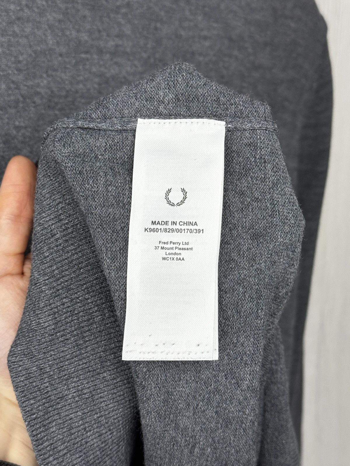 Fred Perry Fred Perry grey wool cotton small embroidered logo sweater Size US M / EU 48-50 / 2 - 10 Thumbnail