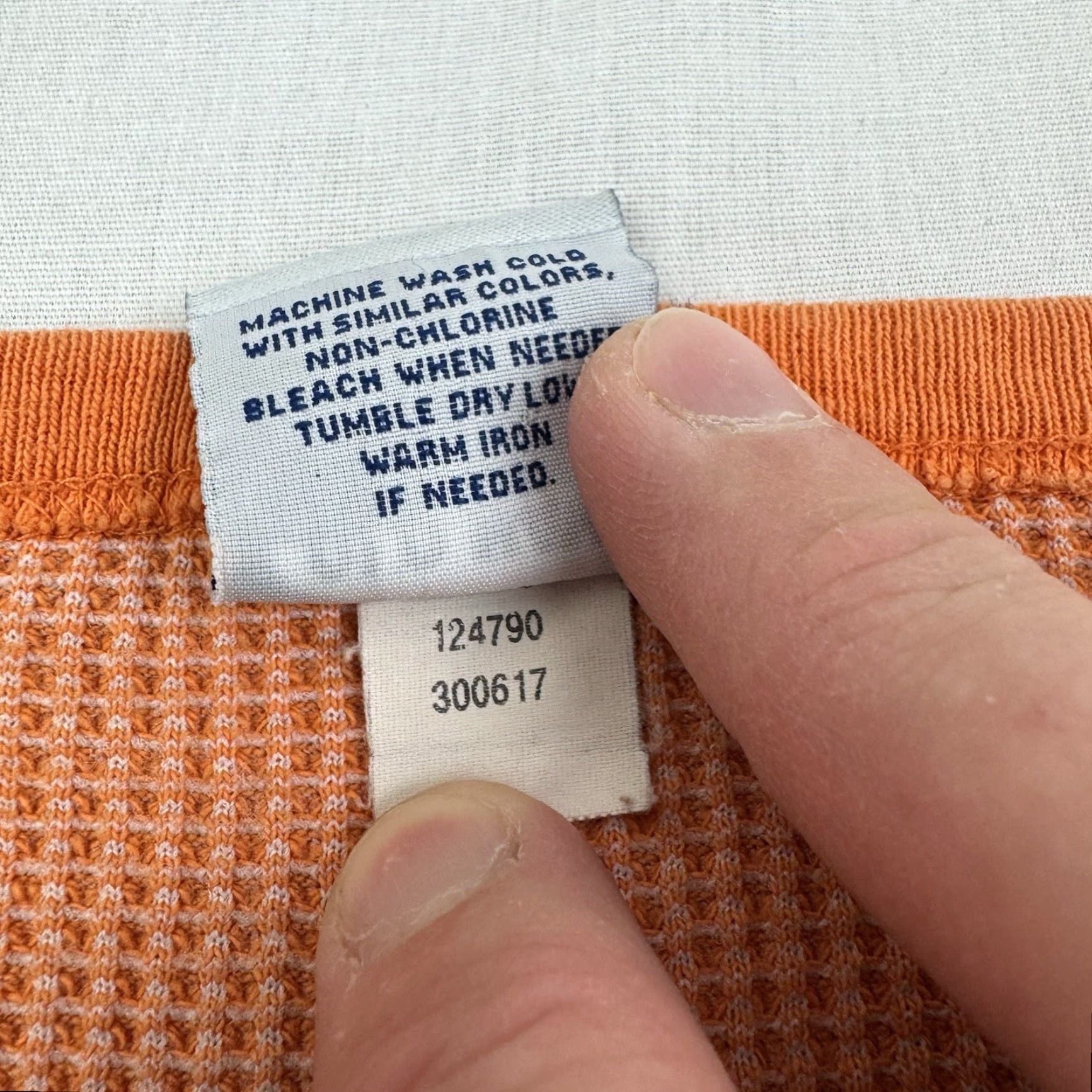 Old Navy VINTAGE Old Navy Thermal Shirt Men XL Orange Solid Grunge Hipster 90s Y2K Size US XL / EU 56 / 4 - 6 Thumbnail