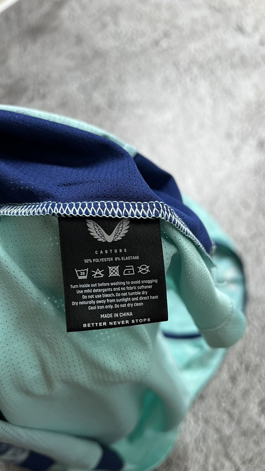 Castore 2022-2023 Newcastle United pre match castore jersey Size US XL / EU 56 / 4 - 6 Thumbnail