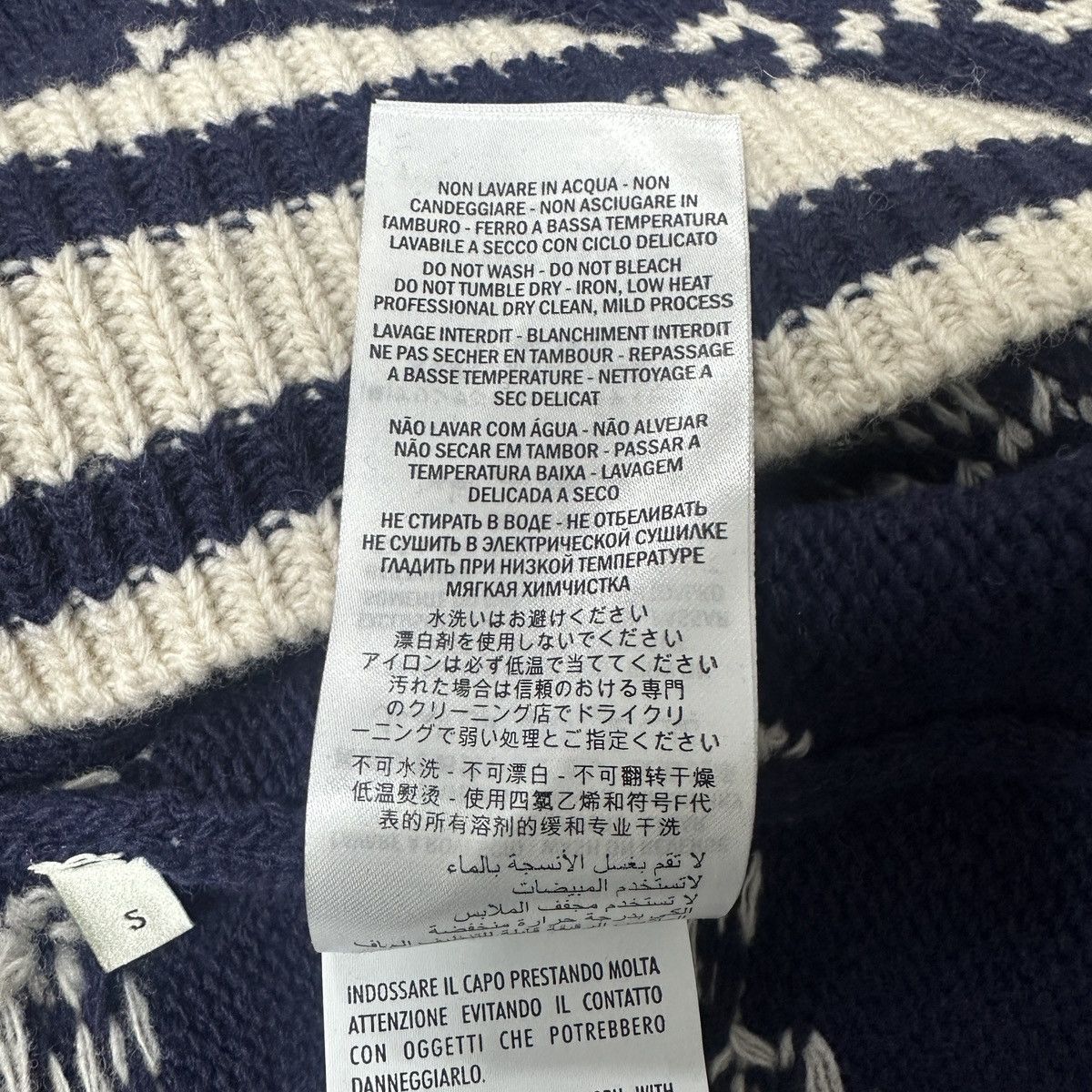 Gucci Authentic COA Gucci GG Jacquard Wool Sweater with Reindeer Size US S / EU 44-46 / 1 - 12 Thumbnail