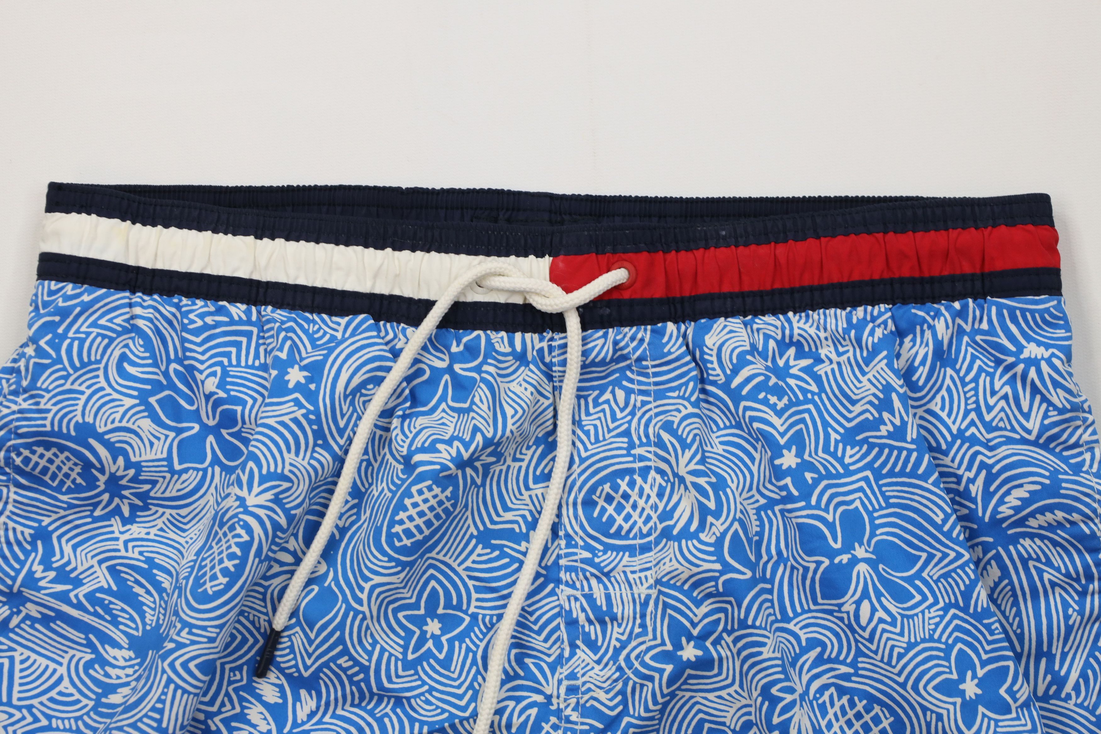 Tommy Hilfiger Vintage Tommy Hilfiger Flower Lined Shorts Swim Trunks Size US 32 / EU 48 - 2 Thumbnail