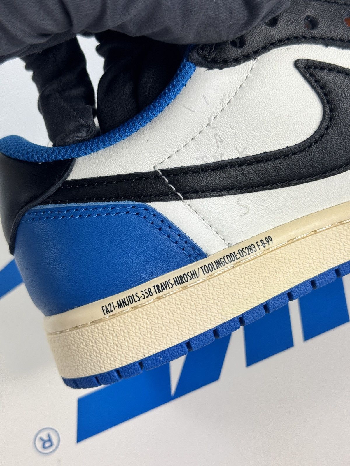 Nike × Travis Scott JORDAN 1 RETRO LOW FRAGMENT X TRAVIS SCOTT Size US 5.5 / EU 38 - 6 Thumbnail