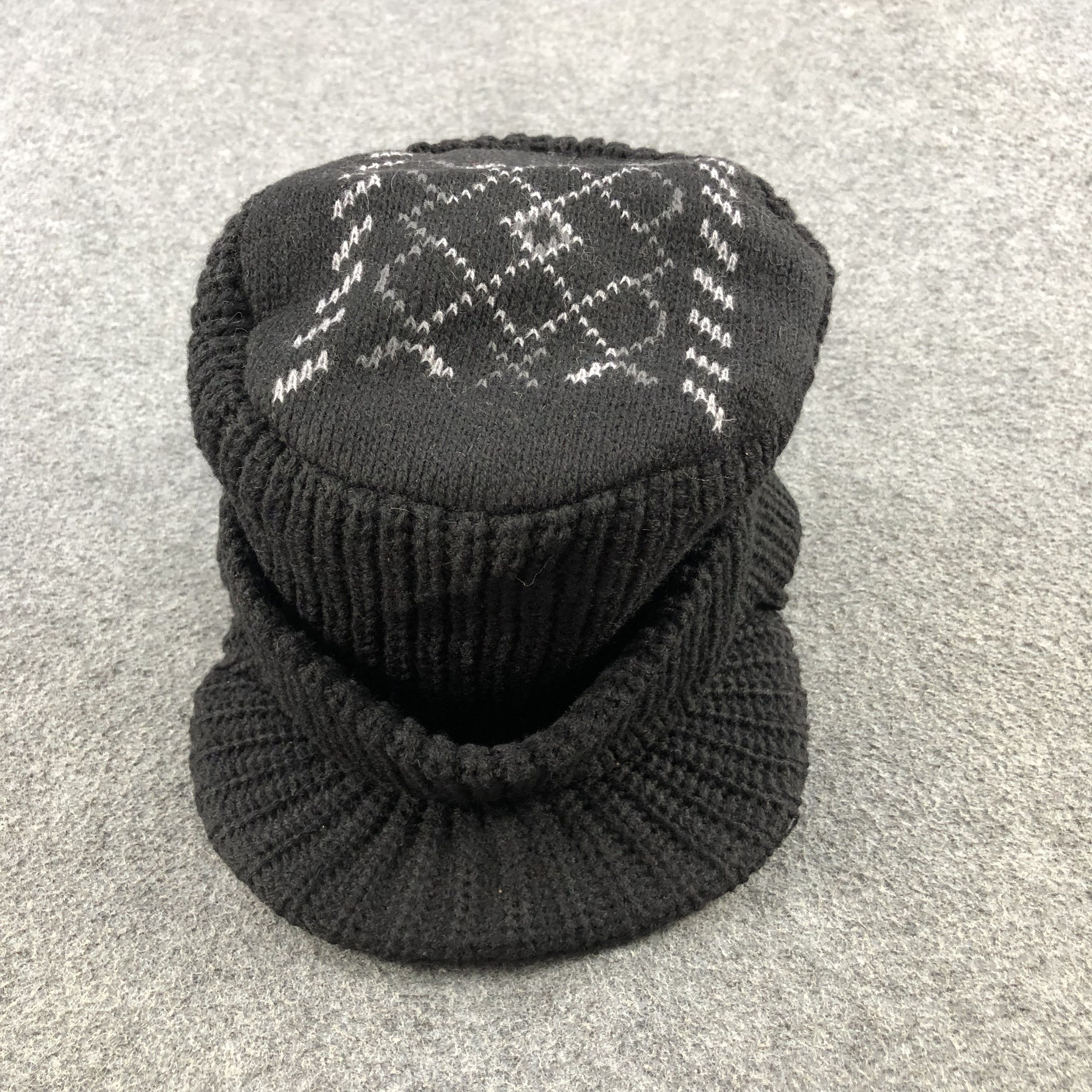 Vintage Unknown Knitted Winter Hat Beanie Snowcap Snow Hat B210 Size ONE SIZE - 4 Thumbnail