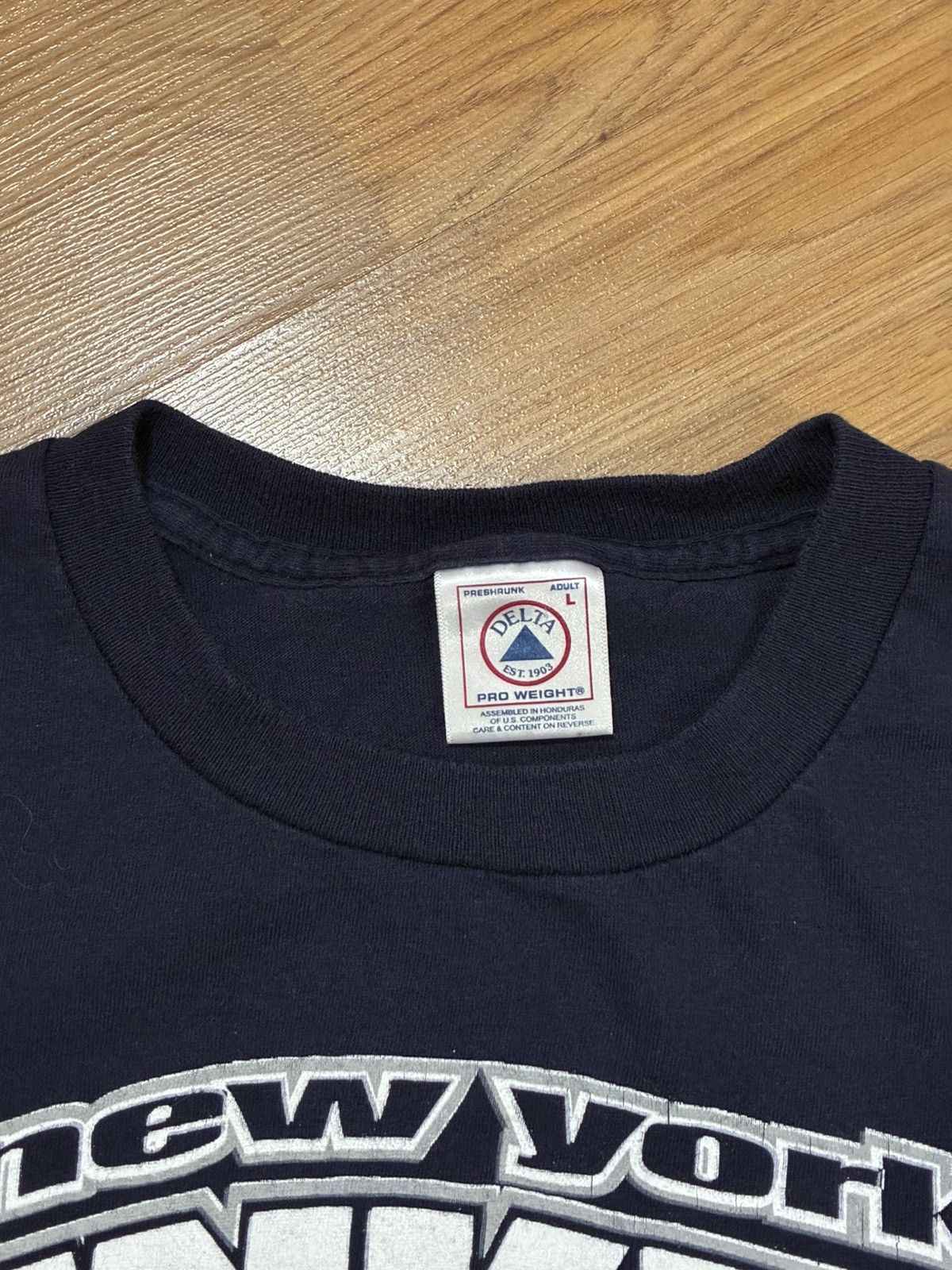 Delta MLB New York Yankees Subway Series Champions 2000 Short Y2K Size US L / EU 52-54 / 3 - 11 Thumbnail