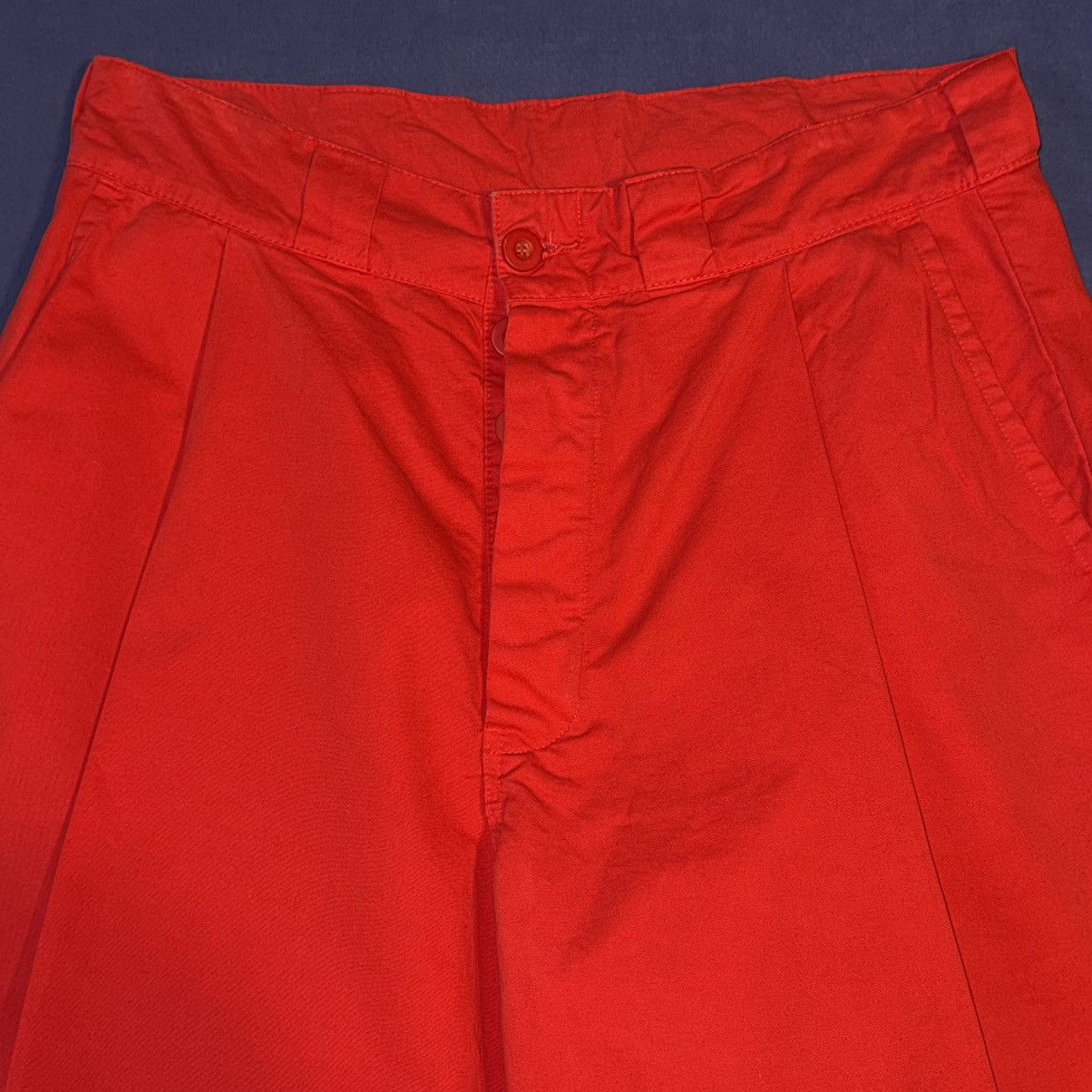 Willy Chavarria Willy Chavarria red pleated shorts Size US 30 / EU 46 - 3 Thumbnail