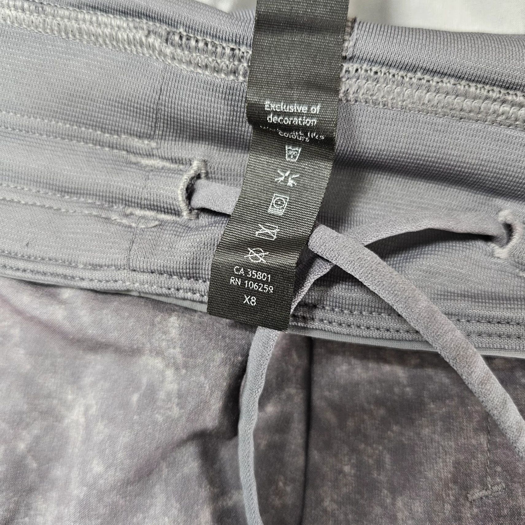 Lululemon Lululemon Mens Large Gray Marble Athletic Shorts Zip Pocket Drawstring Waist Size US 33 - 3 Thumbnail